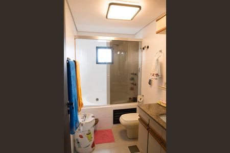 Apartamento à venda com 287m², 3 quartos e 4 vagas Apartamento à venda com 287m², 3 quartos e 4 vagasBanheiro