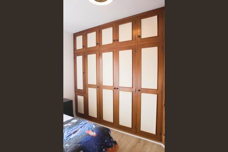 Apartamento à venda com 287m², 3 quartos e 4 vagas Apartamento à venda com 287m², 3 quartos e 4 vagasQuarto 2