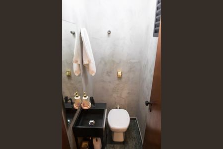 Apartamento à venda com 287m², 3 quartos e 4 vagas Apartamento à venda com 287m², 3 quartos e 4 vagasLavabo