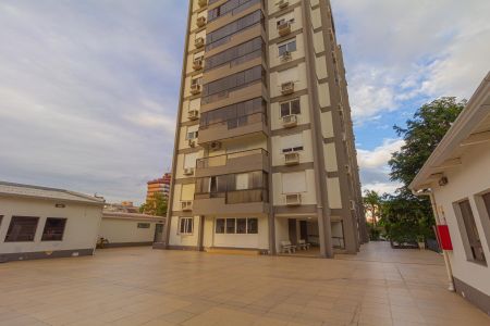 Apartamento à venda com 107m², 3 quartos e 1 vaga Apartamento à venda com 107m², 3 quartos e 1 vagaFachada