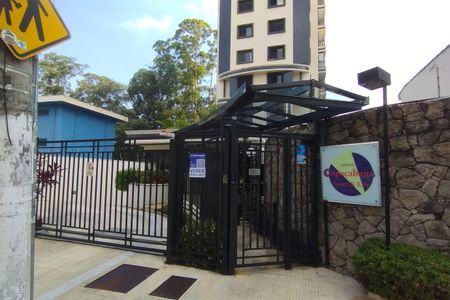 Apartamento à venda com 92m², 3 quartos e 2 vagasFachada e Placa