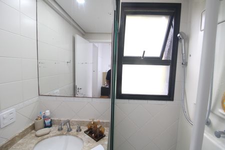 Apartamento à venda com 92m², 3 quartos e 2 vagasBanheiro da Suíte 