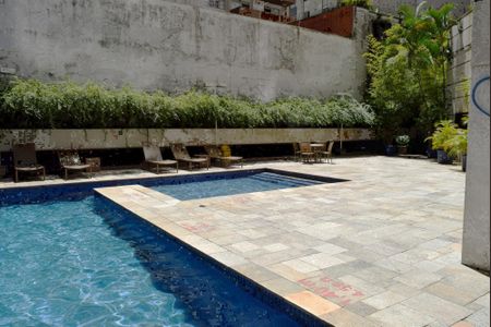 Studio à venda com 32m², 1 quarto e 1 vagaPiscina