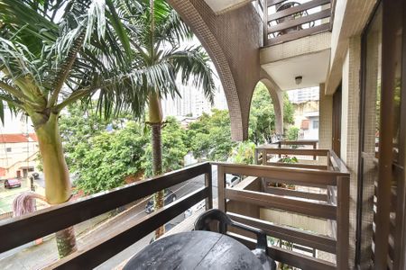 Apartamento à venda com 90m², 3 quartos e 2 vagasVaranda