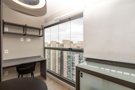 Studio à venda com 32m², 1 quarto e sem vaga Studio à venda com 32m², 1 quarto e sem vagaVaranda