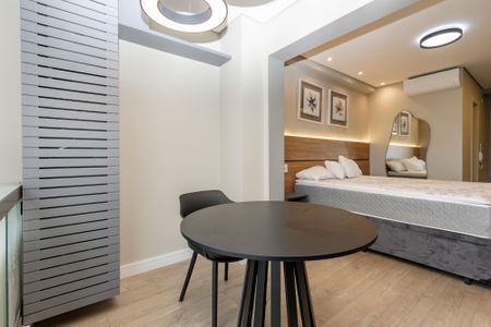 Studio à venda com 32m², 1 quarto e sem vaga Studio à venda com 32m², 1 quarto e sem vagaVaranda