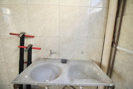 Casa para alugar com 50m², 2 quartos e 1 vagaÁrea comum