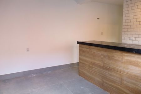 Casa para alugar com 70m², 2 quartos e 1 vaga Casa para alugar com 70m², 2 quartos e 1 vagaSala