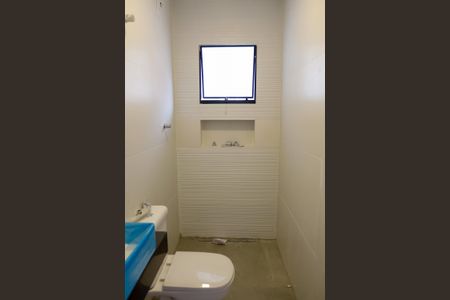 Casa para alugar com 70m², 2 quartos e 1 vaga Casa para alugar com 70m², 2 quartos e 1 vagaBanheiro