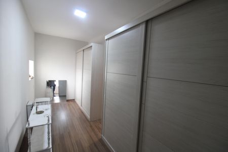 Casa para alugar com 300m², 2 quartos e 2 vagasCloset