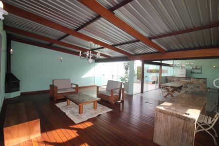 Casa para alugar com 300m², 2 quartos e 2 vagasÁrea Comum