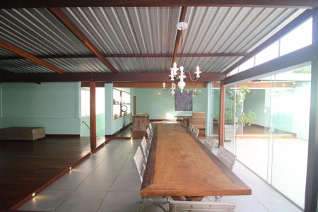 Casa para alugar com 300m², 2 quartos e 2 vagasÁrea Comum