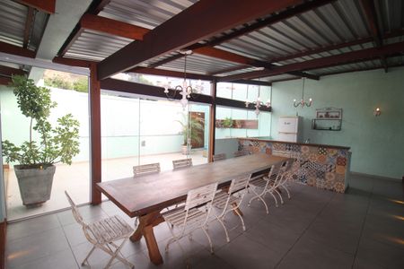 Casa para alugar com 300m², 2 quartos e 2 vagasÁrea Comum