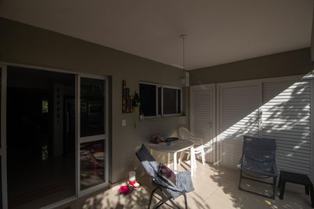 Casa à venda com 300m², 3 quartos e 1 vagaÁrea comum - Churrasqueira