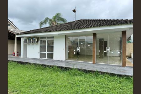 Casa de condomínio à venda com 168m², 4 quartos e 2 vagas Casa de condomínio à venda com 168m², 4 quartos e 2 vagasÁrea comum
