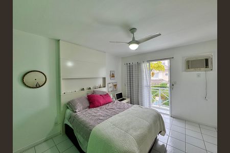 Casa de condomínio à venda com 168m², 4 quartos e 2 vagas Casa de condomínio à venda com 168m², 4 quartos e 2 vagasSuite 1