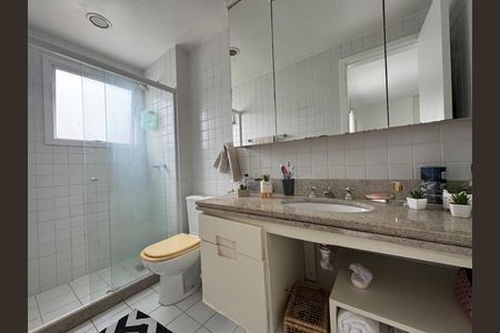 Casa de condomínio à venda com 168m², 4 quartos e 2 vagas Casa de condomínio à venda com 168m², 4 quartos e 2 vagasSuite 1 - Banheiro