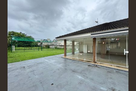 Casa de condomínio à venda com 168m², 4 quartos e 2 vagas Casa de condomínio à venda com 168m², 4 quartos e 2 vagasÁrea comum