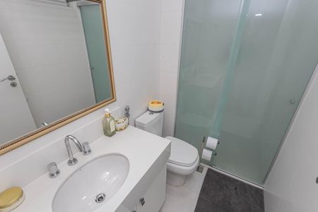 Apartamento à venda com 110m², 2 quartos e 2 vagasBanheiro da Suíte