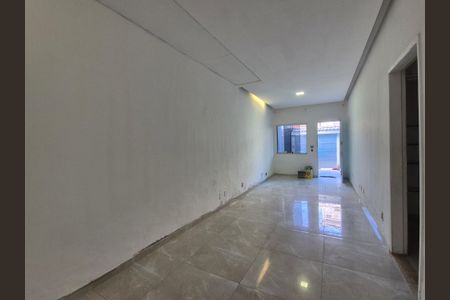 Casa de condomínio à venda com 105m², 2 quartos e 1 vagaSala
