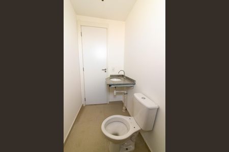 Apartamento à venda com 67m², 3 quartos e 2 vagas Apartamento à venda com 67m², 3 quartos e 2 vagasBanheiro da Suíte