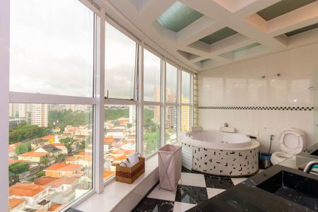 Apartamento à venda com 420m², 4 quartos e 6 vagas Apartamento à venda com 420m², 4 quartos e 6 vagasBanheiro da Suíte 4