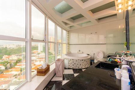 Apartamento à venda com 420m², 4 quartos e 6 vagas Apartamento à venda com 420m², 4 quartos e 6 vagasBanheiro da Suíte 4
