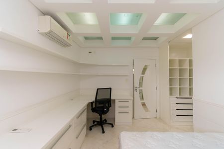 Apartamento à venda com 420m², 4 quartos e 6 vagas Apartamento à venda com 420m², 4 quartos e 6 vagasSuíte 1