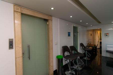 Apartamento à venda com 420m², 4 quartos e 6 vagas Apartamento à venda com 420m², 4 quartos e 6 vagasÁrea Gourmet