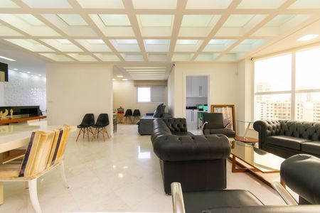 Apartamento à venda com 420m², 4 quartos e 6 vagas Apartamento à venda com 420m², 4 quartos e 6 vagasSala