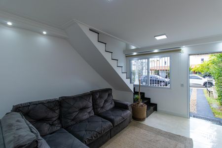 Casa de condomínio para alugar com 121m², 3 quartos e 2 vagasSala