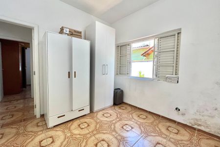 Casa à venda com 250m², 4 quartos e 4 vagasSuite