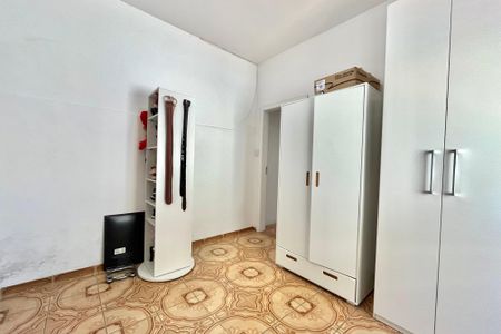 Casa à venda com 250m², 4 quartos e 4 vagasSuite