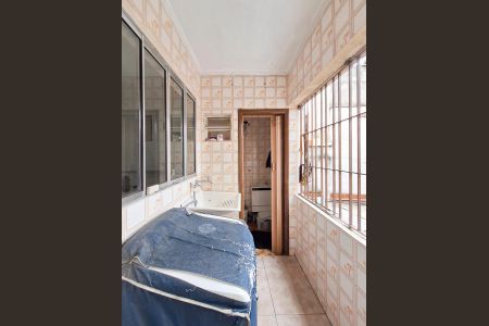 Casa à venda com 300m², 5 quartos e 1 vagaÁrea de Serviço