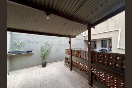 Casa à venda com 300m², 5 quartos e 1 vagaQuintal