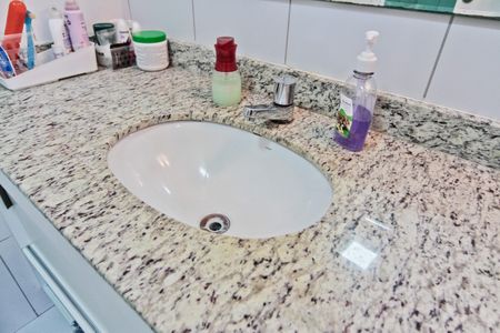 Apartamento para alugar com 57m², 2 quartos e 1 vaga Apartamento para alugar com 57m², 2 quartos e 1 vagaBanheiro