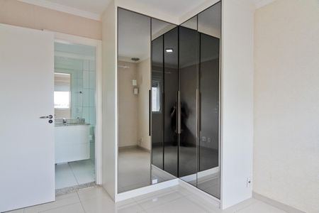 Apartamento à venda com 60m², 2 quartos e 1 vaga Apartamento à venda com 60m², 2 quartos e 1 vagaSuíte