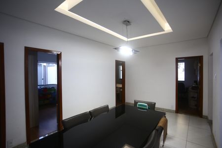 Casa à venda com 370m², 4 quartos e 3 vagasSala de Jantar