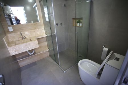 Casa à venda com 370m², 4 quartos e 3 vagasBanheiro Piscina