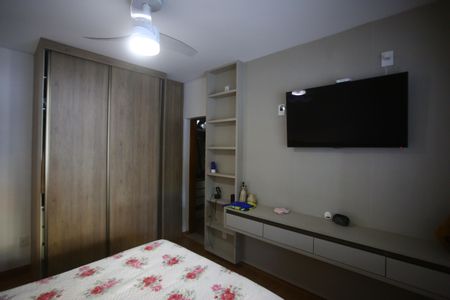 Casa à venda com 370m², 4 quartos e 3 vagasSuíte 1