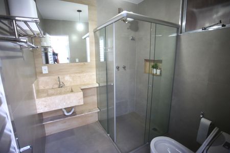 Casa à venda com 370m², 4 quartos e 3 vagasBanheiro Piscina