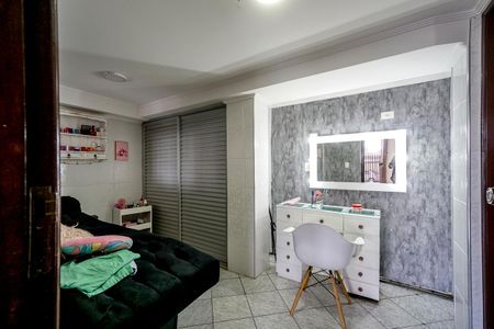 Casa à venda com 170m², 3 quartos e 2 vagas Casa à venda com 170m², 3 quartos e 2 vagasEscritório