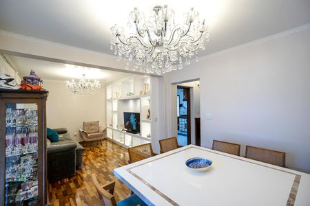 Casa à venda com 170m², 3 quartos e 2 vagas Casa à venda com 170m², 3 quartos e 2 vagasSala de jantar