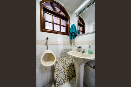 Casa à venda com 170m², 3 quartos e 2 vagas Casa à venda com 170m², 3 quartos e 2 vagasBanheiro do escritório