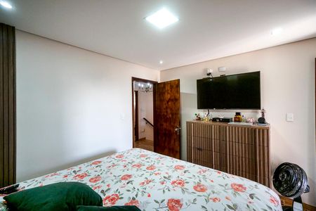 Casa à venda com 170m², 3 quartos e 2 vagas Casa à venda com 170m², 3 quartos e 2 vagasSuíte 02