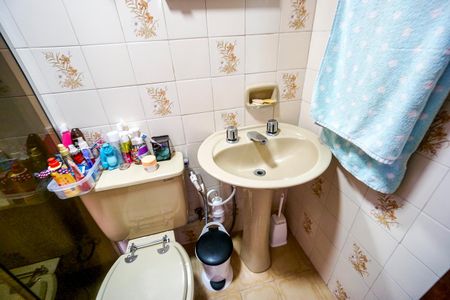 Casa à venda com 170m², 3 quartos e 2 vagas Casa à venda com 170m², 3 quartos e 2 vagasBanheiro da suíte 01