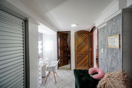 Casa à venda com 170m², 3 quartos e 2 vagas Casa à venda com 170m², 3 quartos e 2 vagasEscritório