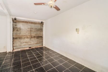 Casa para alugar com 110m², 2 quartos e 1 vaga Casa para alugar com 110m², 2 quartos e 1 vagaGaragem