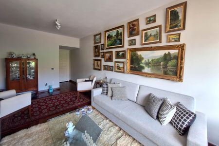 Apartamento à venda com 120m², 3 quartos e sem vaga Apartamento à venda com 120m², 3 quartos e sem vagaSala