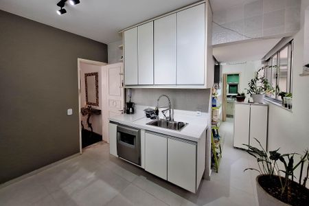 Apartamento à venda com 120m², 3 quartos e sem vaga Apartamento à venda com 120m², 3 quartos e sem vagaCozinha